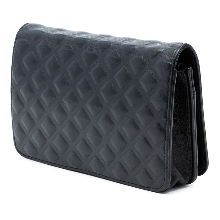 Chanel CC embossé Cuir d’agneau Diamond Wallet on Chain