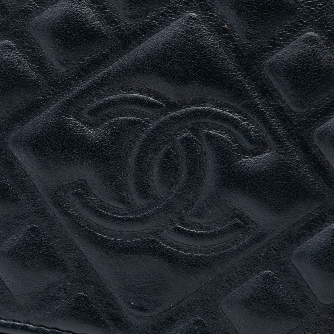 Chanel CC embossé Cuir d’agneau Diamond Wallet on Chain