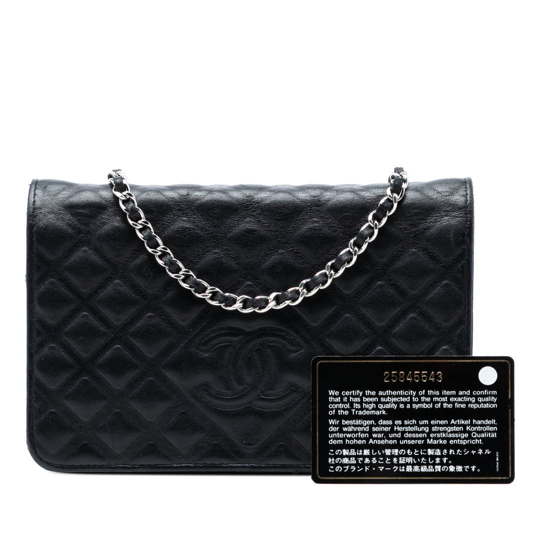 Chanel CC embossé Cuir d’agneau Diamond Wallet on Chain