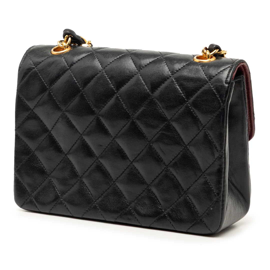 Chanel Mini CC Matelassé Cuir d’agneau Simple rabat
