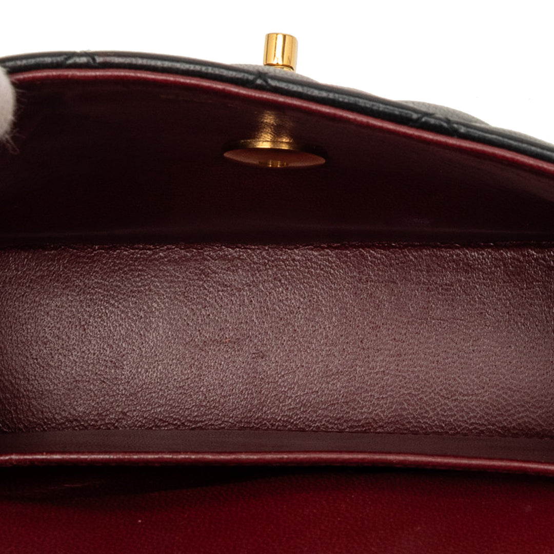 Chanel Mini CC Matelassé Cuir d’agneau Simple rabat