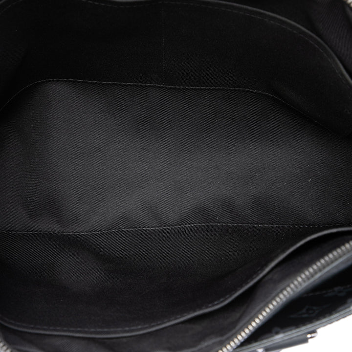Louis Vuitton Odyssey Porte-documents Monogram Eclipse Noir – vue 4 – GABY PARIS