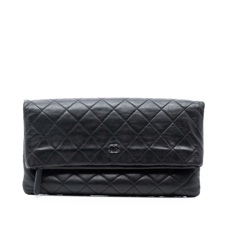Chanel Matelassé Cuir d’agneau CC Beauty Foldover Pochette