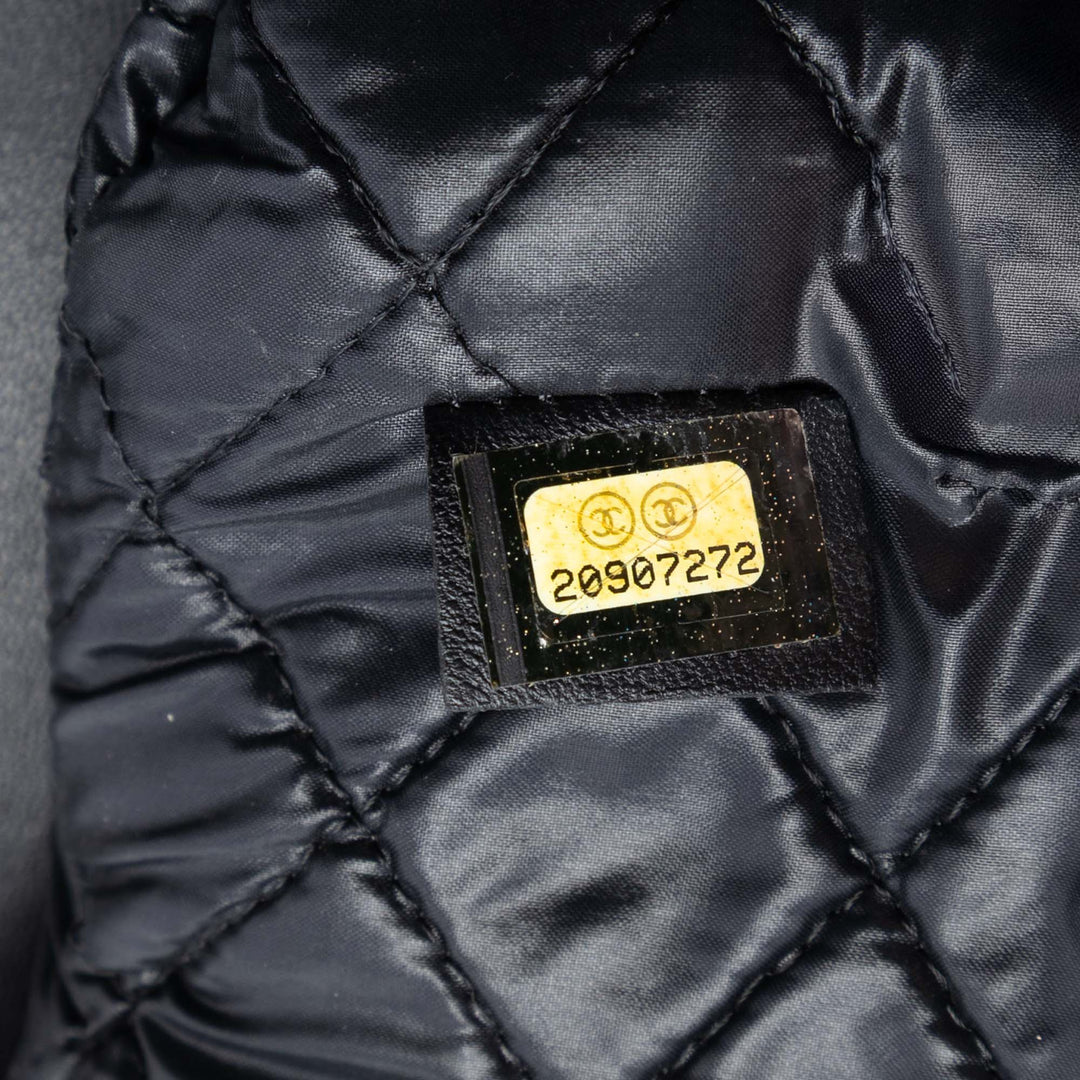 Chanel Matelassé Cuir d’agneau CC Beauty Foldover Pochette