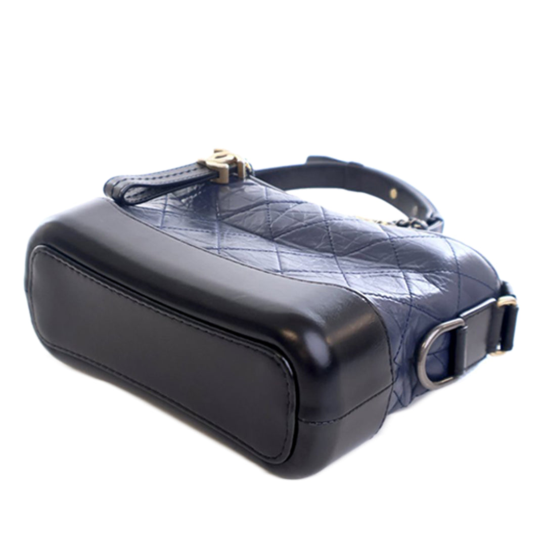 Chanel Small Bicolor vieilli Cuir de veau Gabrielle Sac porté croisé