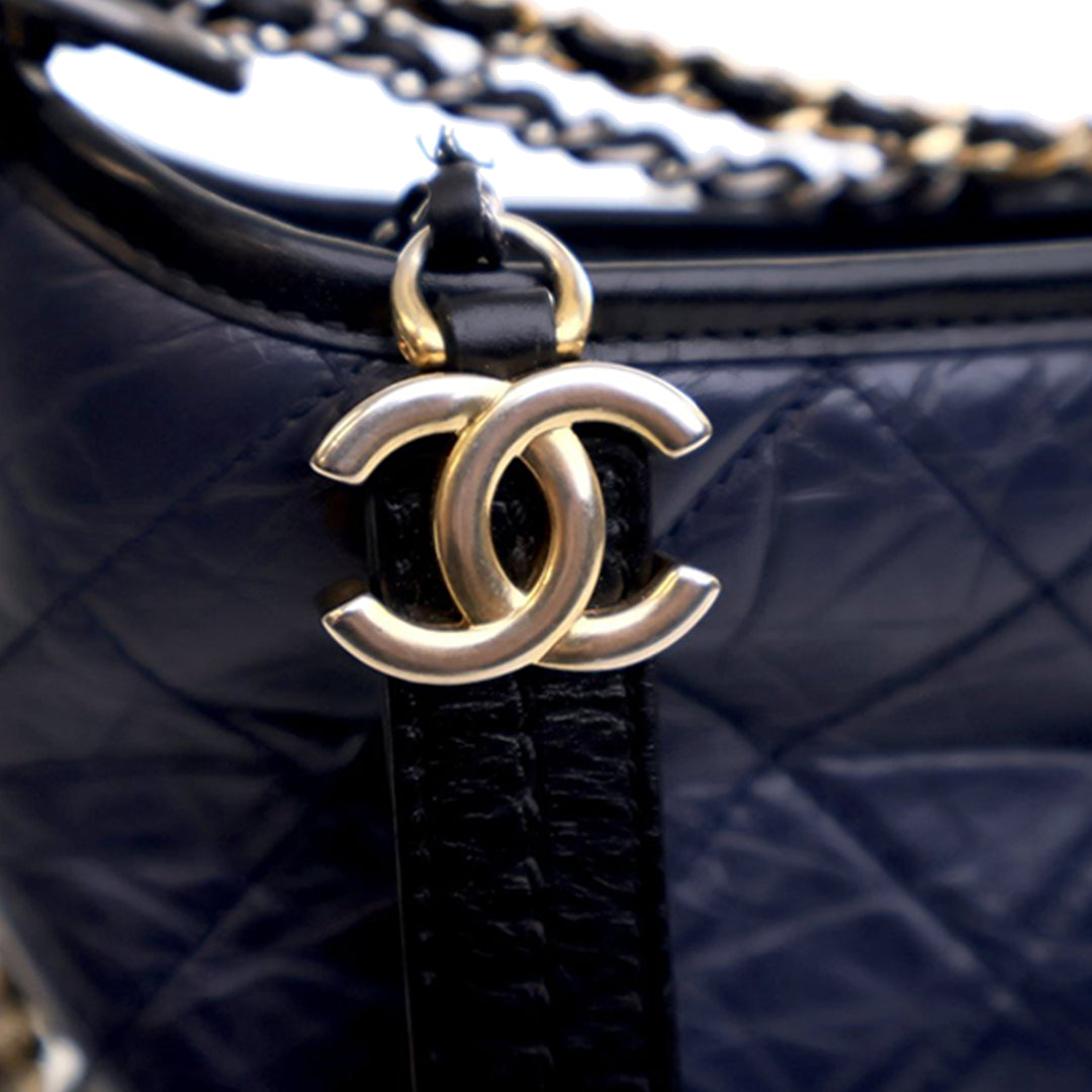 Chanel Small Bicolor vieilli Cuir de veau Gabrielle Sac porté croisé