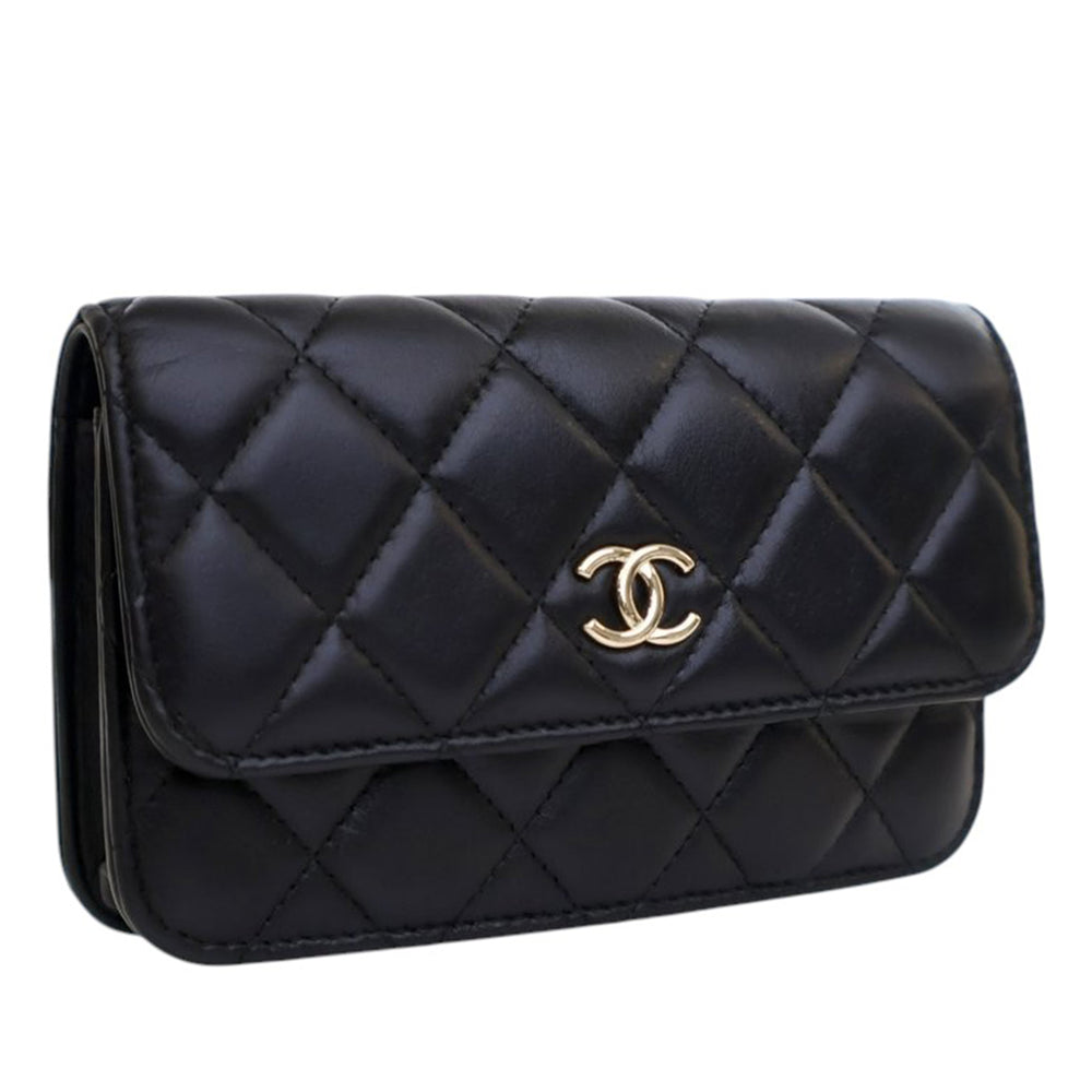 Chanel Matelassé Cuir d’agneau Maxi Perles Pochette avec chaîne – GABY PARIS Authentique
