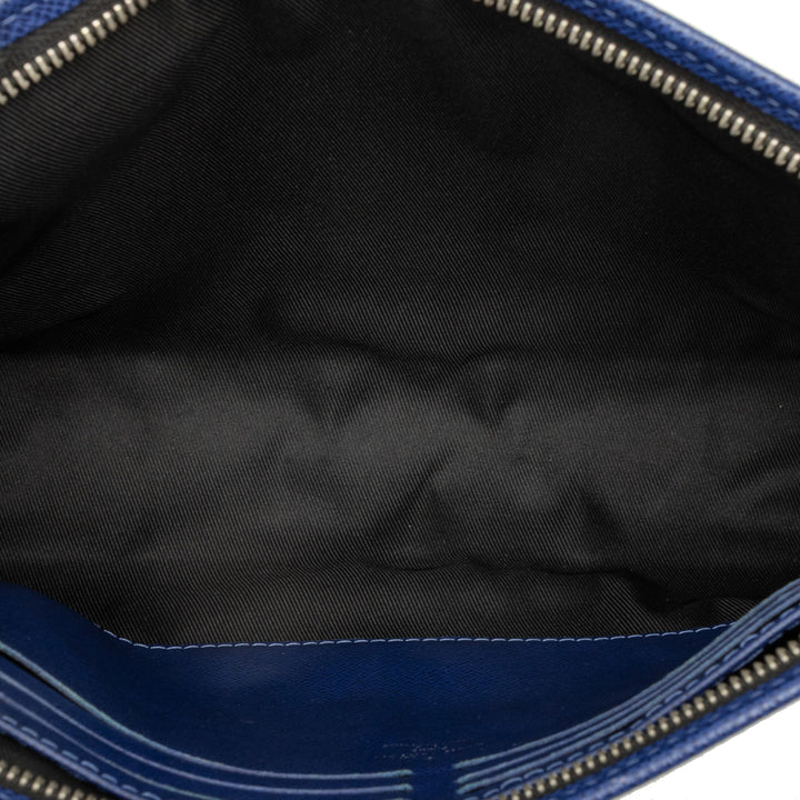 Louis Vuitton Taigarama Pochette Voyage MM Monogram Bleu – vue 4 – GABY PARIS