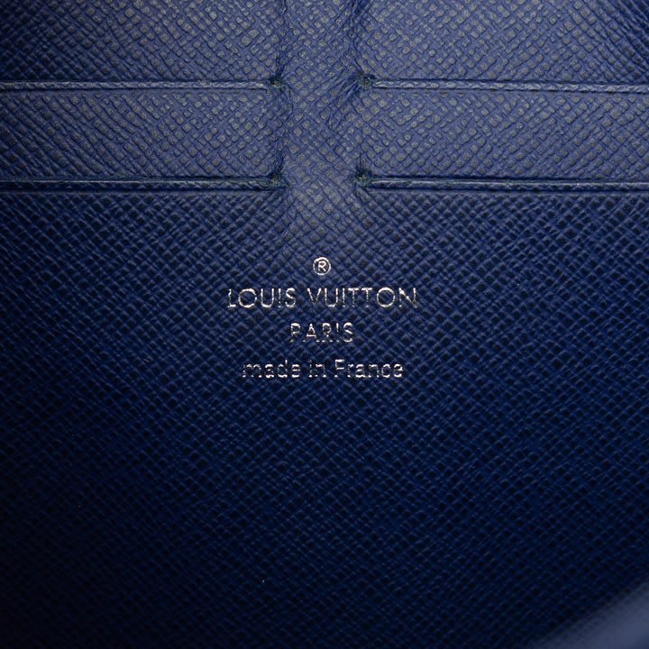 Louis Vuitton Taigarama Pochette Voyage MM Monogram Bleu – vue 5 – GABY PARIS