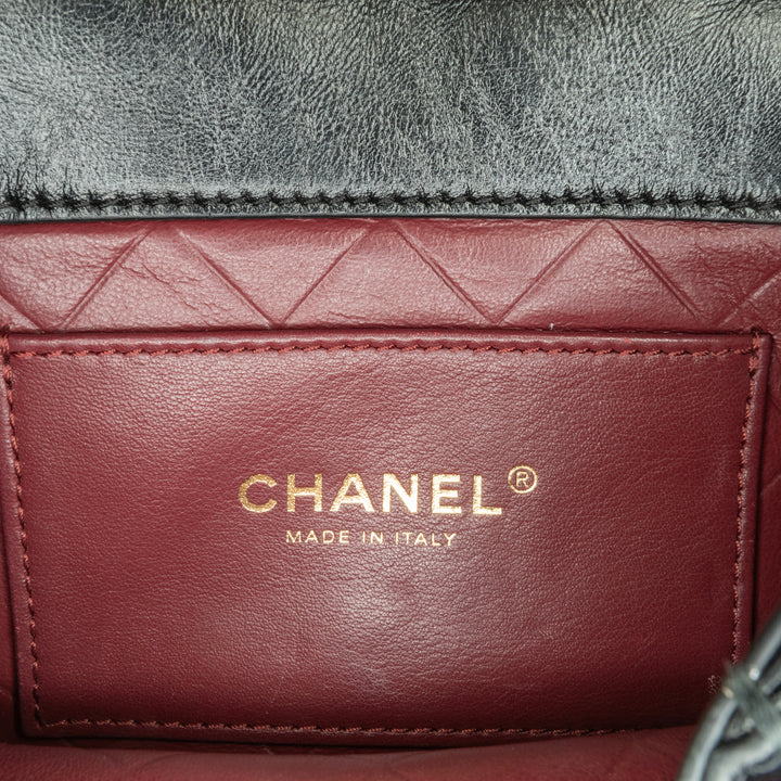 Chanel CC Matelassé Rond Moon Messenger à rabat Cuir de veau