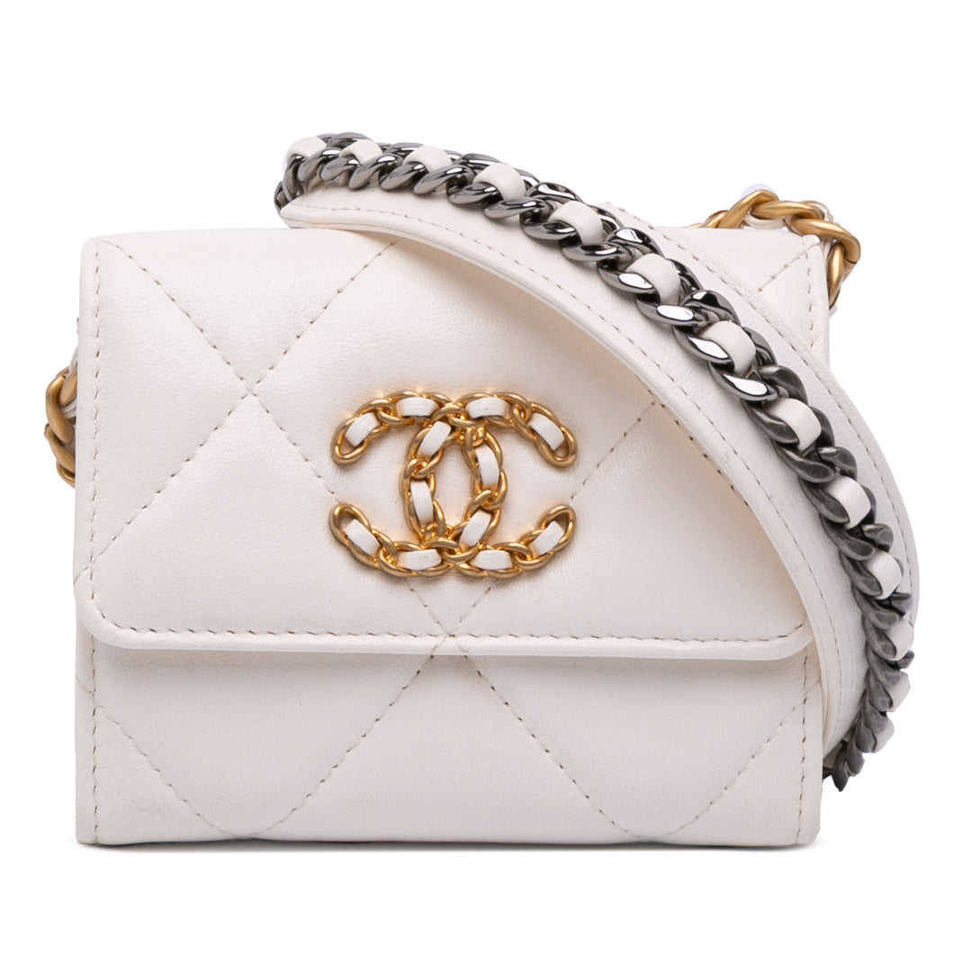 Chanel Matelassé Cuir d’agneau Chanel 19 Card Holder On Chain