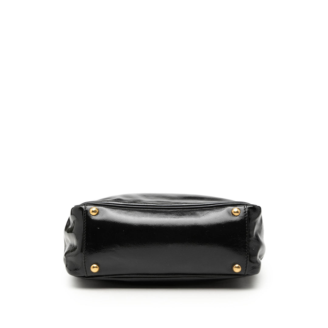 Saint Laurent Small Textured Cuir verni Y Mail Cabas
