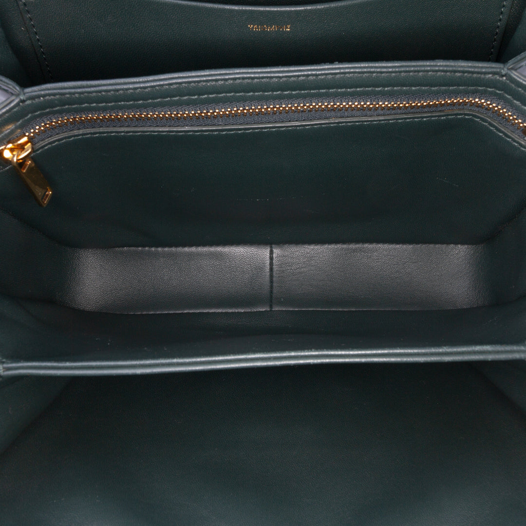 Celine Classique Shiny Cuir de veau Triomphe Sac porté croisé Vert – GABY PARIS Authentique