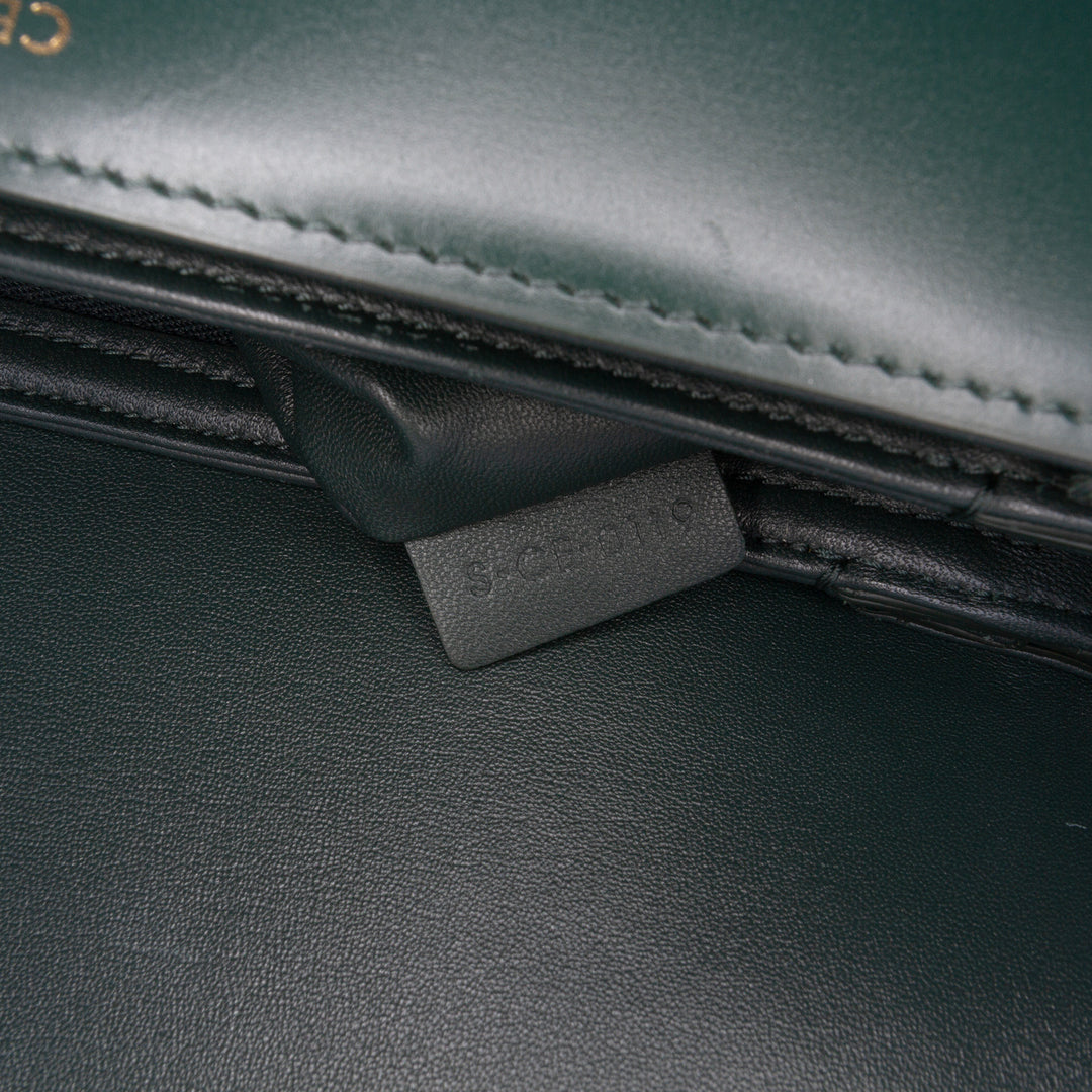Celine Classique Shiny Cuir de veau Triomphe Sac porté croisé Vert – GABY PARIS Authentique