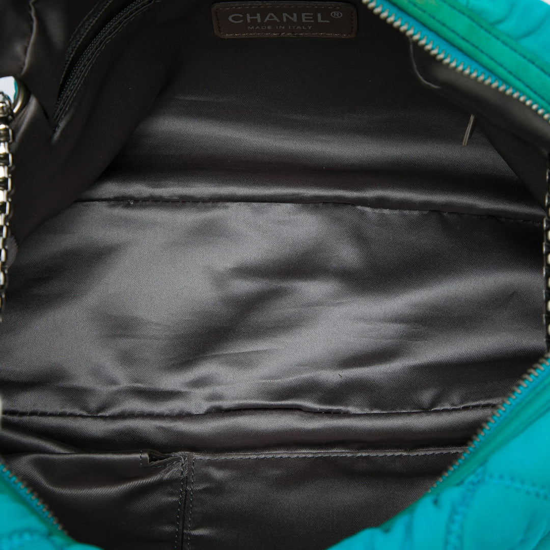 Chanel Matelassé Bubble Sac Bleu – vue 4 – GABY PARIS