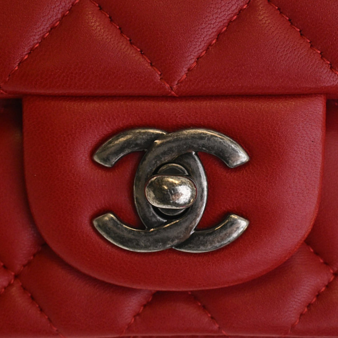Chanel Extra Mini Rectangular Classic Cuir d’agneau Simple rabat