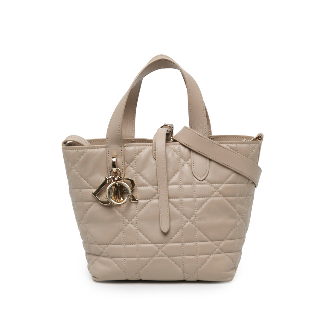 Dior Sac à main Macrocannage Toujours Petit Cuir de veau Beige – vue principale – GABY PARIS