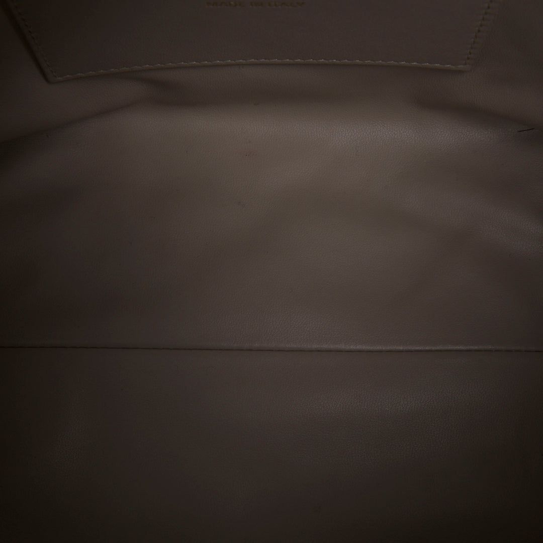 Dior Sac à main Macrocannage Toujours Petit Cuir de veau Beige – vue 4 – GABY PARIS