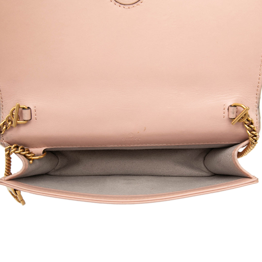 Gucci Mini GG Marmont Matelasse Cuir de veau Wallet on Chain