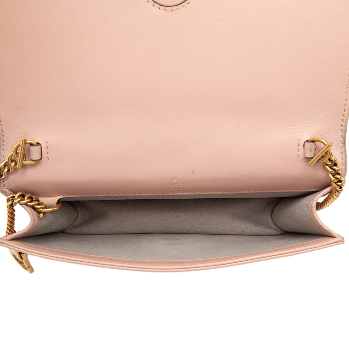 Gucci Mini GG Marmont Matelasse Cuir de veau Wallet on Chain