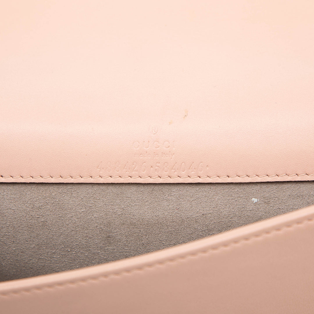 Gucci Mini GG Marmont Matelasse Cuir de veau Wallet on Chain