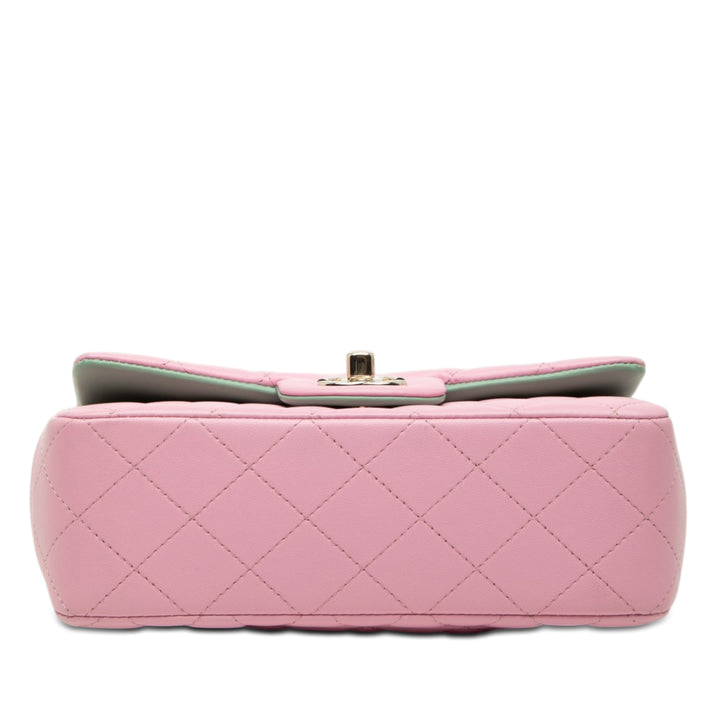 Chanel Mini Rectangular Bicolor Matelassé Cuir d’agneau anse supérieure à rabat