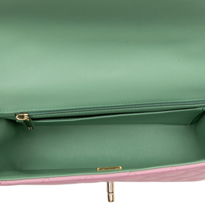 Chanel Mini Rectangular Bicolor Matelassé Cuir d’agneau anse supérieure à rabat