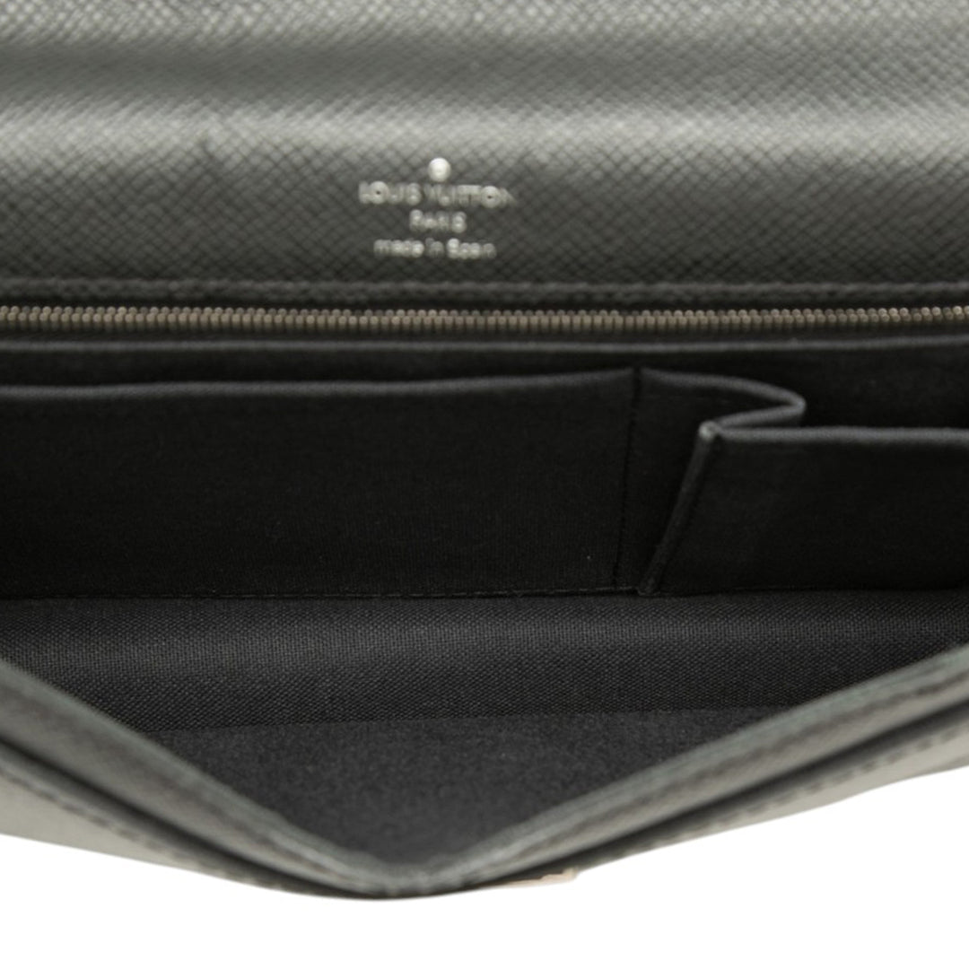 Taiga Belaia Pochette Noir