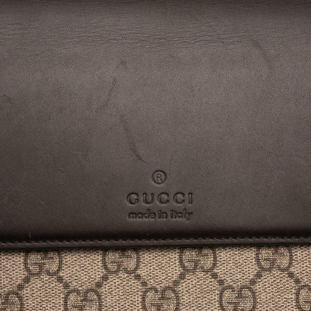 Gucci GG Supreme Pochette