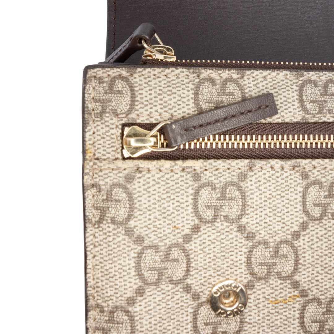 Gucci GG Supreme Pochette