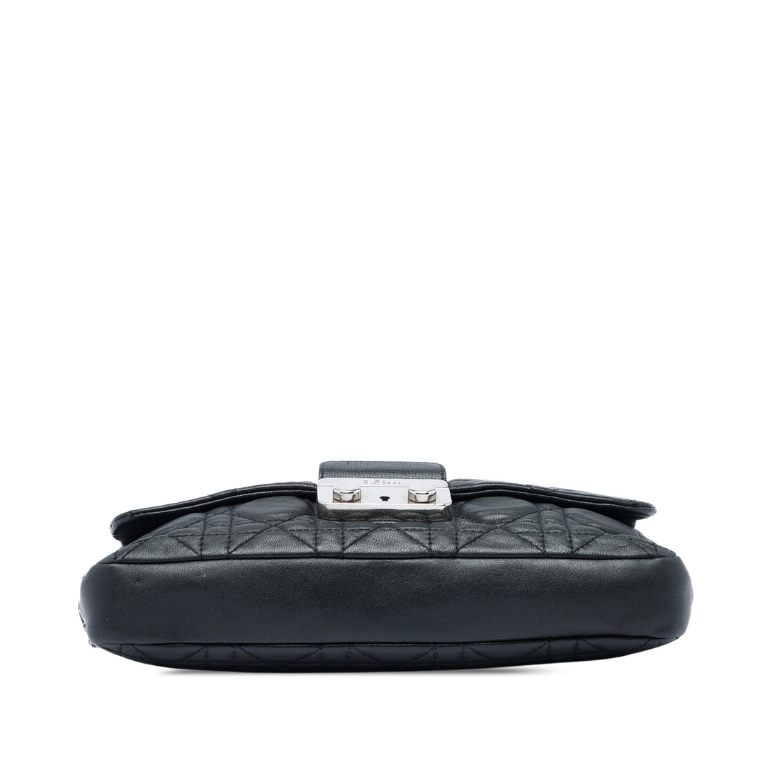 Cannage New Lock Pochette Cuir d'agneau Noir