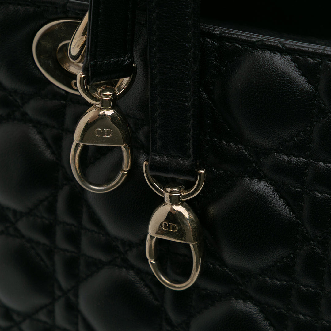 Dior Medium Cuir d’agneau Cannage Pearl Lady Dior Noir – GABY PARIS Authentique