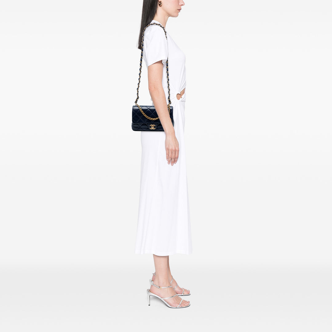 Chanel CC Quilted Cuir d’agneau Coin Chain Flap Bleu