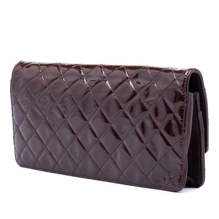 Chanel Matelassé Cuir verni Golden Class East West Wallet on Chain