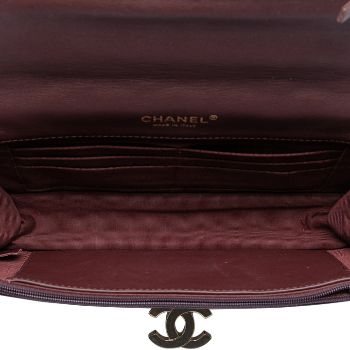 Chanel Matelassé Cuir verni Golden Class East West Wallet on Chain