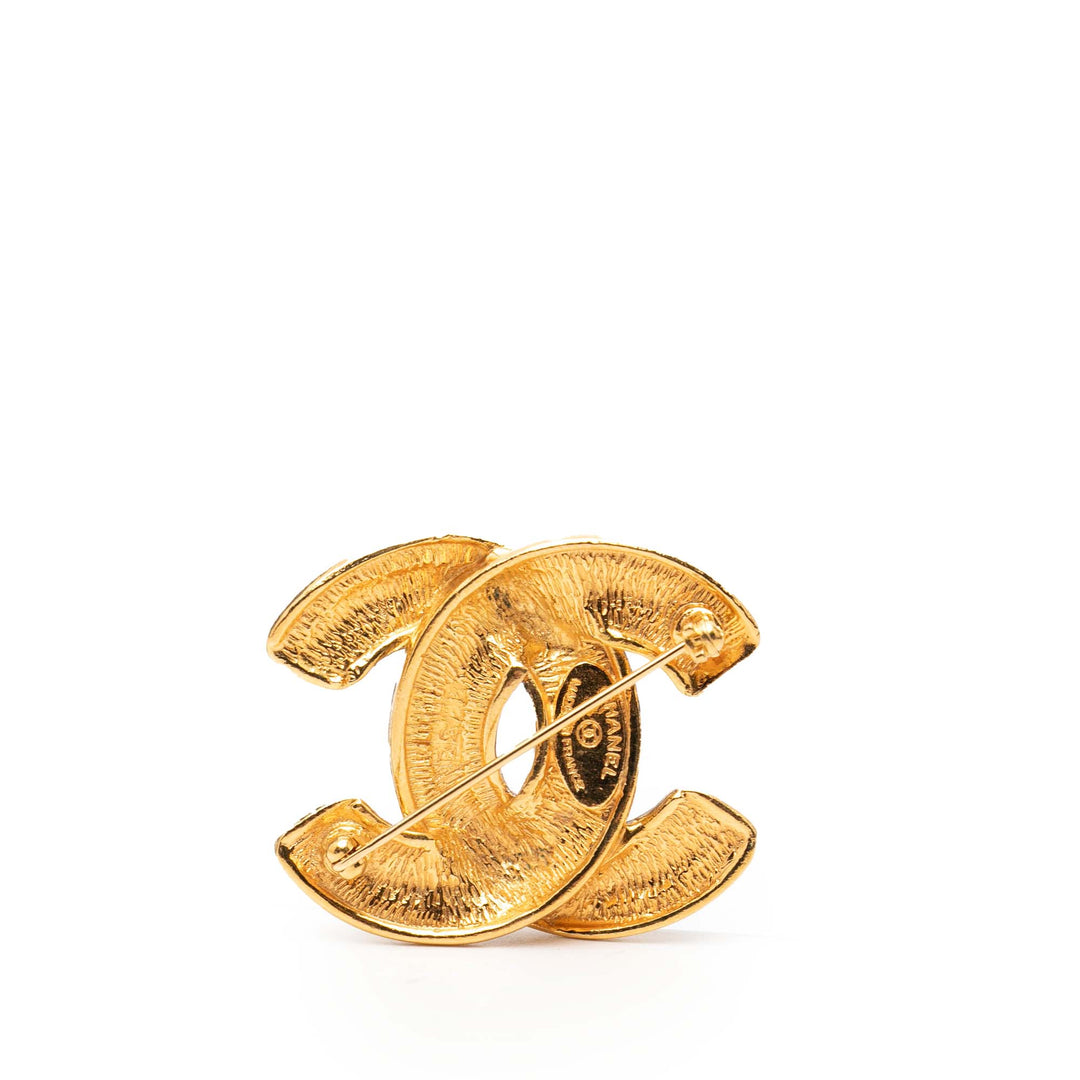 Chanel CC Matelassé plaqué Broche