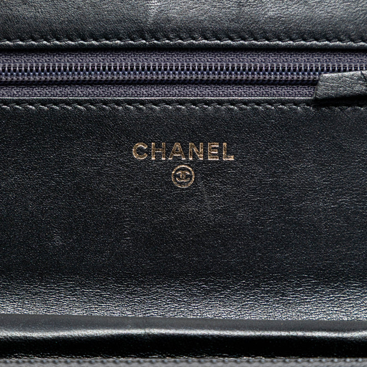 Chanel Matelassé Cuir d’agneau Double Stitch Boy Wallet on Chain