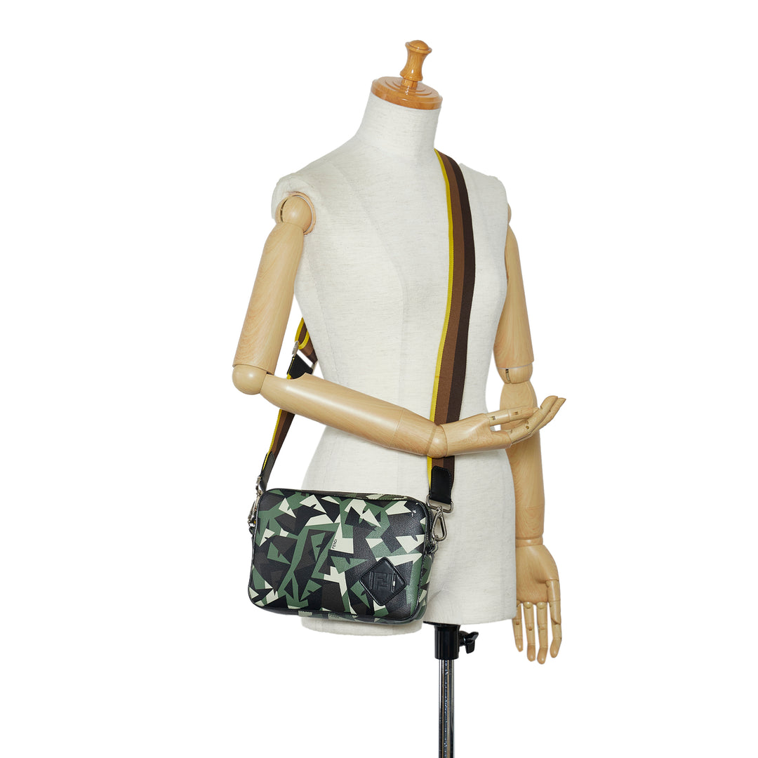 Monster Eyes Camouflage Camera Bag Green - Gaby Paris