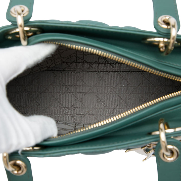 Dior Lady Dior Cannage Moyen Cuir d'agneau Vert – vue 4 – GABY PARIS