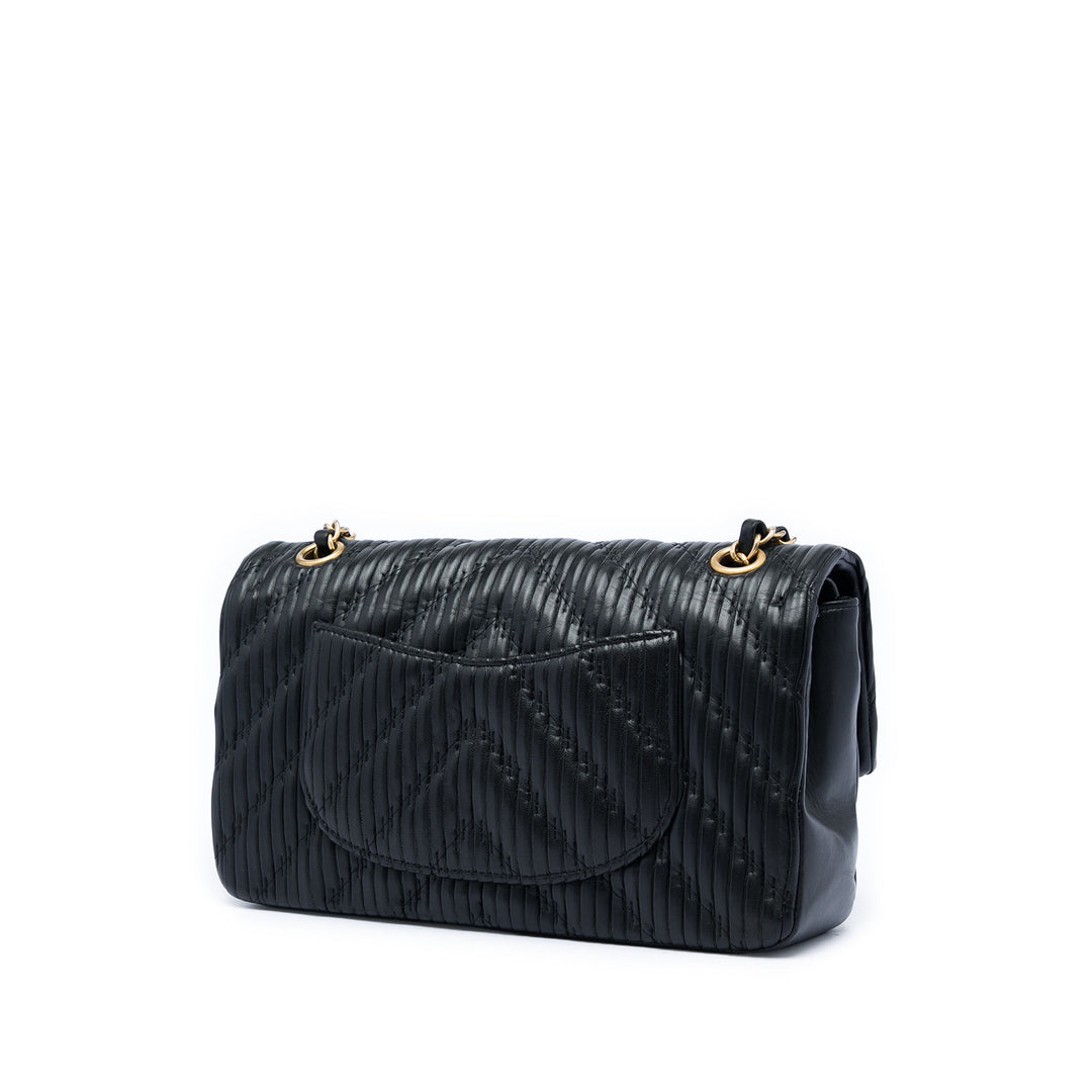 Chanel Medium Classic Chevron Cuir de veau Pleated Double rabat