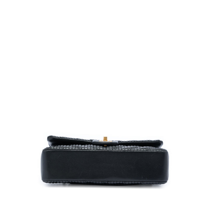 Chanel Medium Classic Chevron Cuir de veau Pleated Double rabat