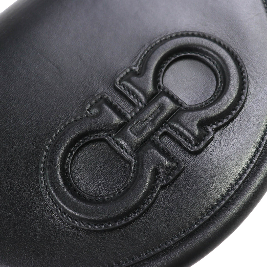 Ferragamo Sac à main Aura Crescent Cuir de veau Noir – vue 9 – GABY PARIS