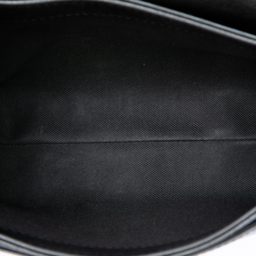 Louis Vuitton Lockme II BB Noir – vue 4 – GABY PARIS