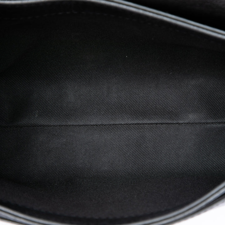 Louis Vuitton Lockme II BB Noir – vue 4 – GABY PARIS