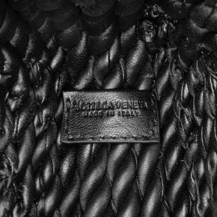 Bottega Veneta Cuir d’agneau Torchon Classic Tasseled Twisted Sac porté croisé Noir – GABY PARIS Authentique