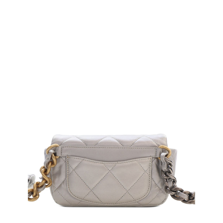 Chanel Métallisé 19 Sac ceinture Cuir d'agneau Argenté – vue 2 – GABY PARIS