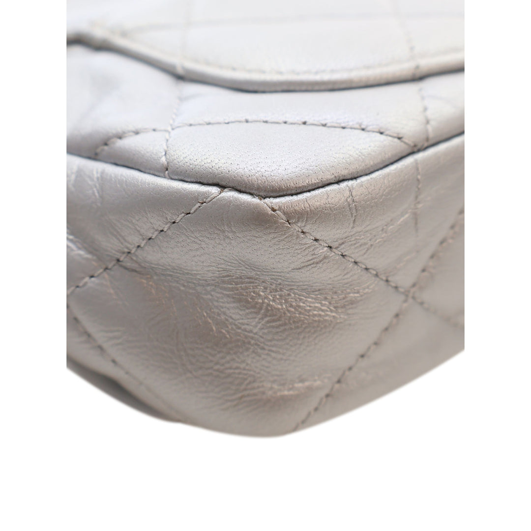 Chanel Métallisé 19 Sac ceinture Cuir d'agneau Argenté – vue 9 – GABY PARIS