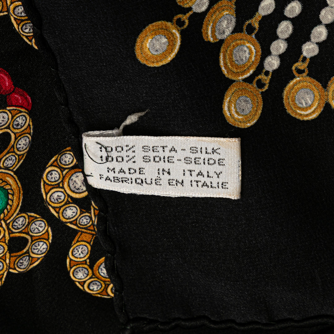 Chanel Bijoux Soie Foulard Noir – GABY PARIS Authentique