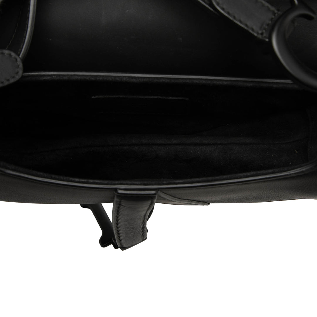 Dior Sac à main Ultra Matte Saddle Mini Cuir de veau Noir – vue 4 – GABY PARIS