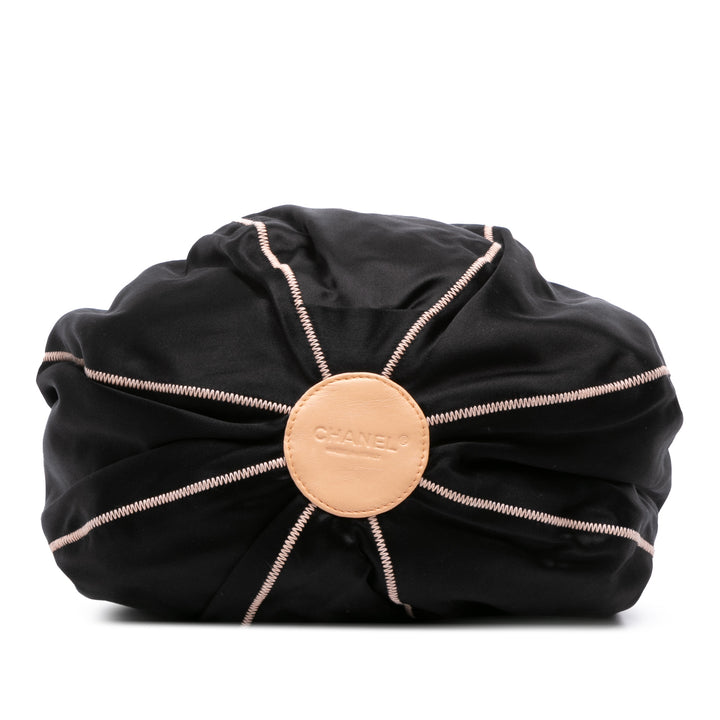 Chanel Cuir d’agneau and Satin Reversible Sac Cordon Bucket Bag Noir – GABY PARIS Authentique